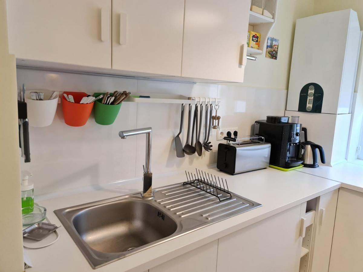 Apartamentul Alb Apartment